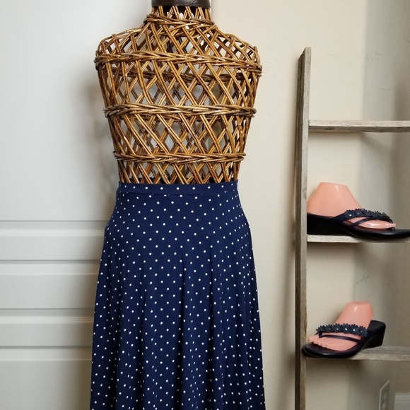 Lands' End Dresses & Skirts - Ladies Blue Polka dot skirt